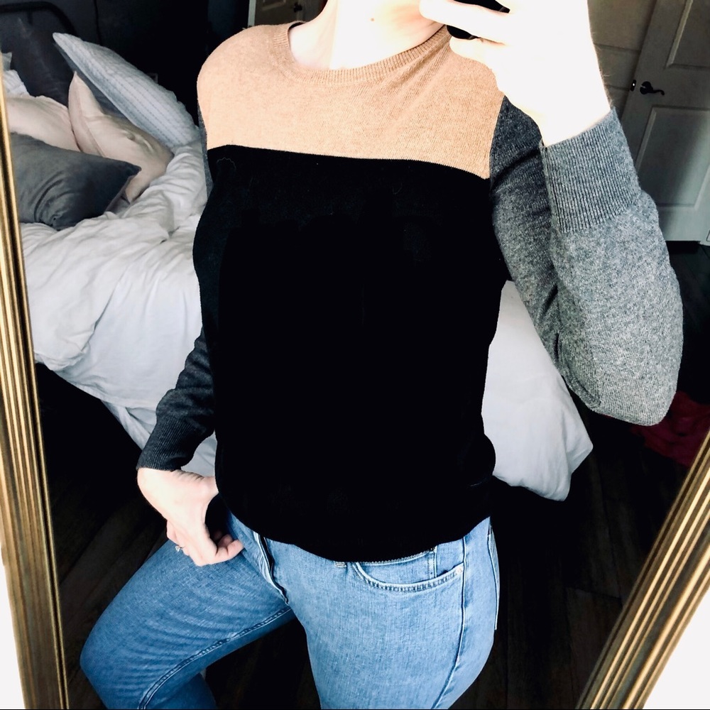 Old Navy Neutral Color Block Modern Knit Sweater